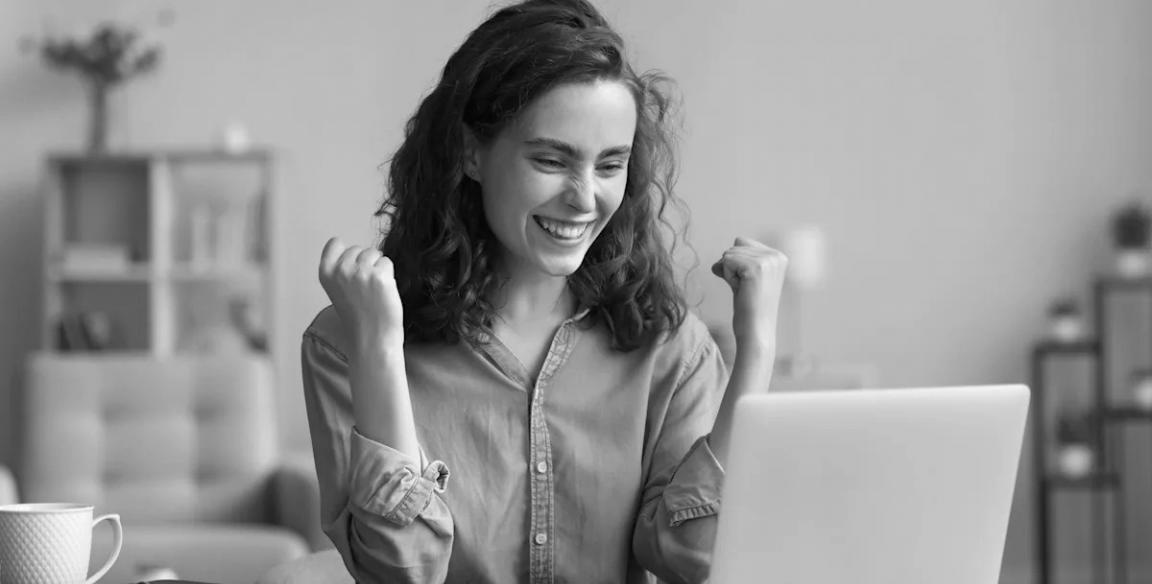 Workspace mit technischen SEO-Analysen und Notizen